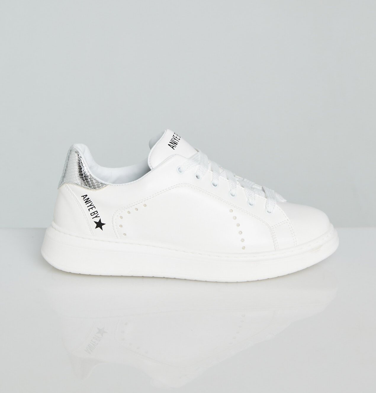 Sneakers Over Phython